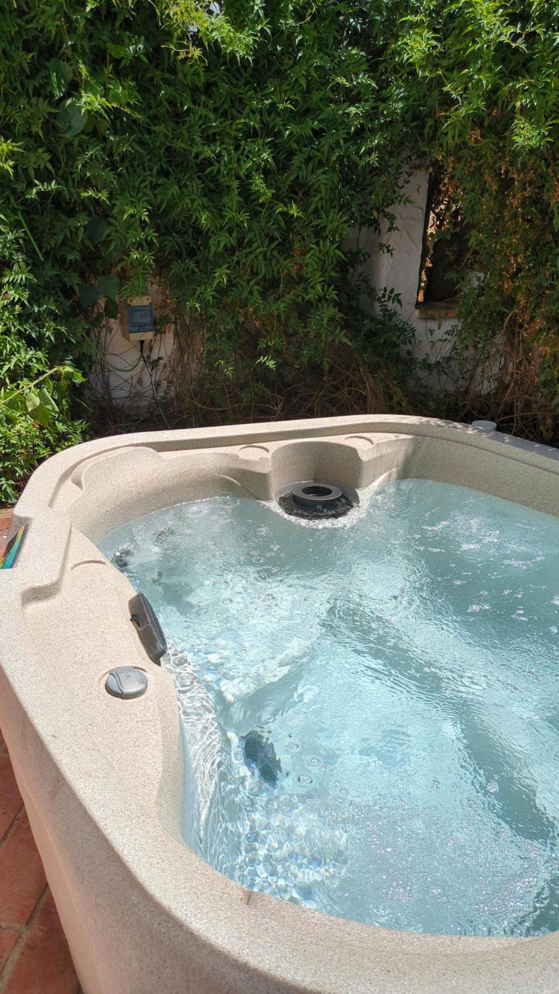 One Life Malaga Retreat Hotel Periana Bagian luar foto